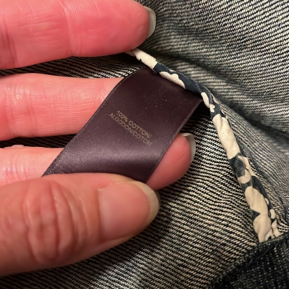 Like new Liz Claiborne button down denim jacket - Picture 10 of 15